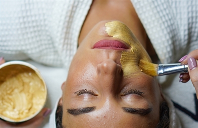 Why it’s worth seeing a professional     beauty therapist